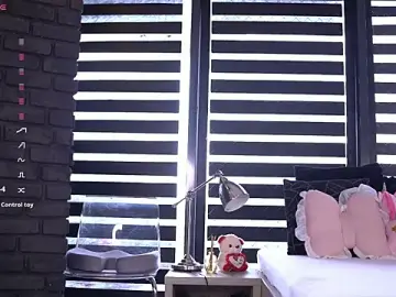 Stripchat Live Sex Cam of MissKiarra