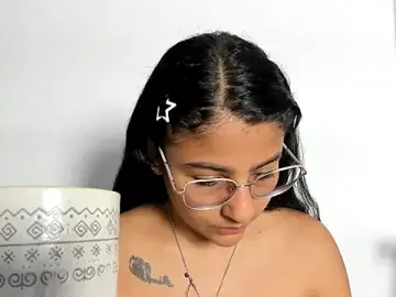 Stripchat Live Sex of TatyGomez_