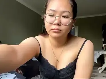 Stripchat Sex Cam of HikkoSinu
