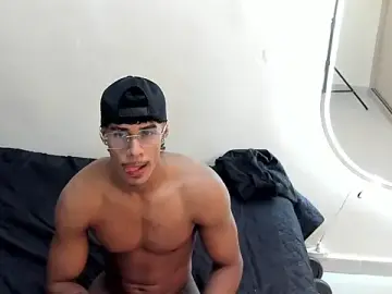 Stripchat Free Porn Cam of Joao_da_silva19