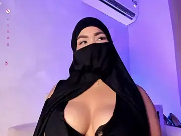 Stripchat Live Sex Cam of thaira_aly