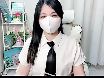 Stripchat Free Porn Cam of Clover_Nhi