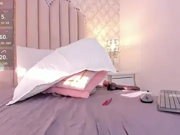 Stripchat Live Sex Cam of zoejenner_