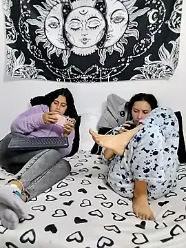 Stripchat Free Live Porn of abby_n_emily