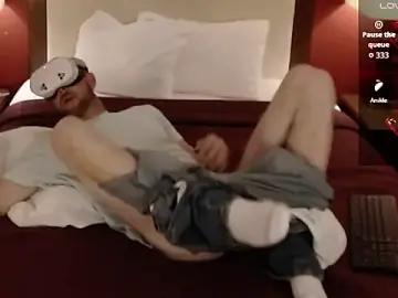 Stripchat Live Sex Cam of MaxRouger