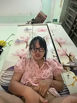 Stripchat Best Webcam of Emmiuuuu03