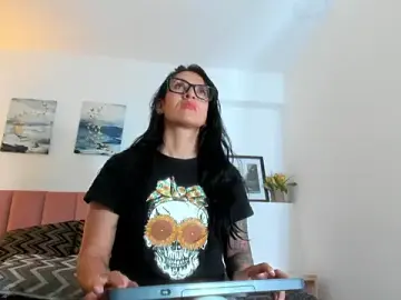 Stripchat Nude Webcam of ZarayFeet
