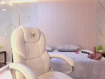 Stripchat Sex Cam of luna_taylorss
