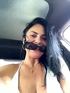 Stripchat Sex Cam of KimKelly13