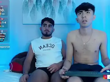 Stripchat Free Live Porn of Michaell_and_twink