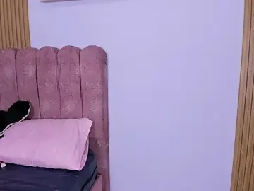 Stripchat Free Porn Cam of miathonson769
