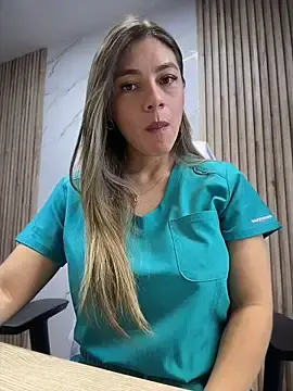 Stripchat Live Sex Cam of alicee16