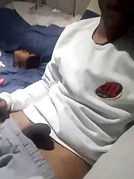 Stripchat Live Sex Cam of Gzinho69ik