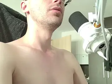 Stripchat Watch Live Sex Cams of Moonsire1