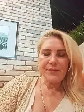 Stripchat Live Porn of JennyOMay