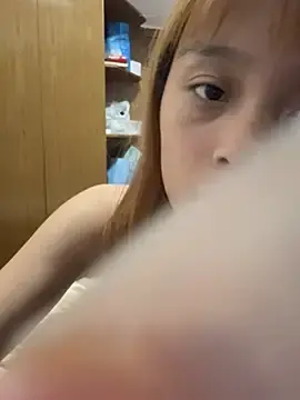 Stripchat Nude Webcam of yangyang520-18girl