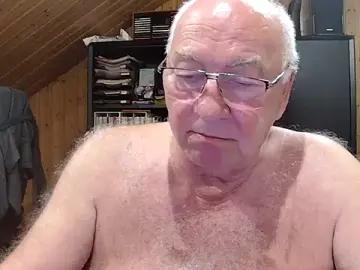 Stripchat Free Live Porn of biggandybig