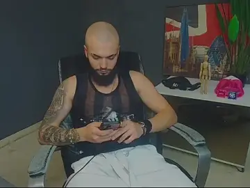 Stripchat Live Sex Cam of OscarWillss