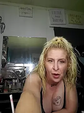 Stripchat Best Webcam of NutNmyGUTdaddy