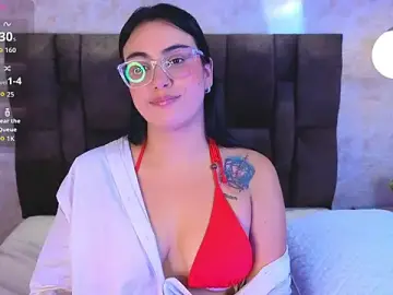 Stripchat Live Sex Cam of vicky_grey
