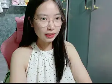 Stripchat Free Porn Cam of Linne6789