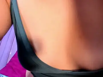 Stripchat Adult Webcam of AngelaLinaresx69