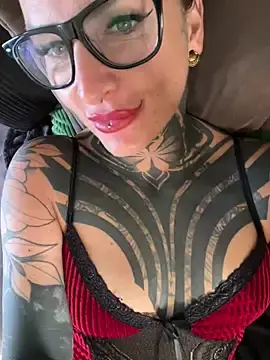 Stripchat Adult Webcams of KathaleaNoir