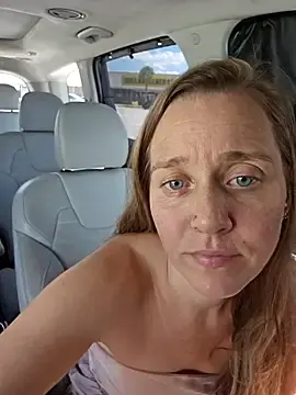 Stripchat Adult Webcam of SkyelarsWorld