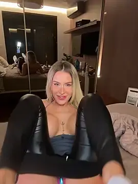 Stripchat Live Sex Cam of jasminesummer