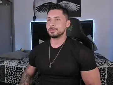 Stripchat Best live sex cam show of santi_aesthetic