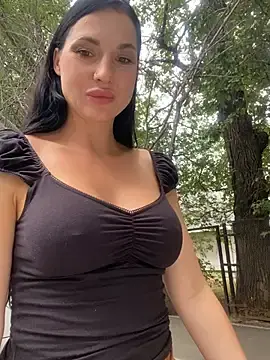 Stripchat Nude Webcam of Roxana-Sexy