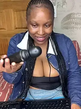 Stripchat Live Sex Cam of Bellabootie