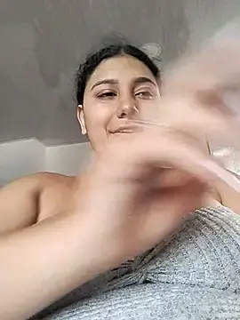 Stripchat Free Porn Cam of Sara_y_Amy