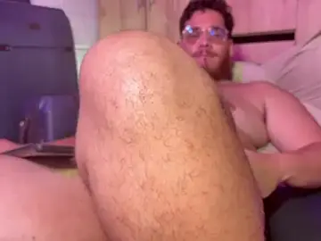 Stripchat Sex Cam of anotherbigboy_