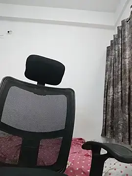 Stripchat Sex Cam of sanaya_baby