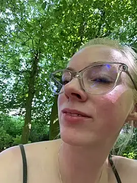 Stripchat Sex Cam of LinaLeana