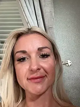 Stripchat Sex Chat of Bella-Tight