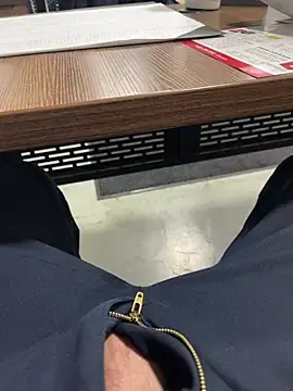 Stripchat Live Sex Cam of 66Retro99