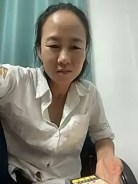 Stripchat Free Live Porn of lilysister66