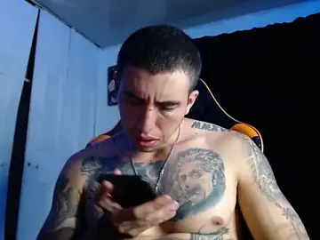 Stripchat Nude Webcam of Adam_Hudsond