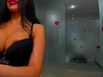 Stripchat Free Porn Cam of Queenrafaella