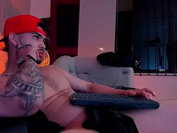 Stripchat Sex Cam of Vincentblack