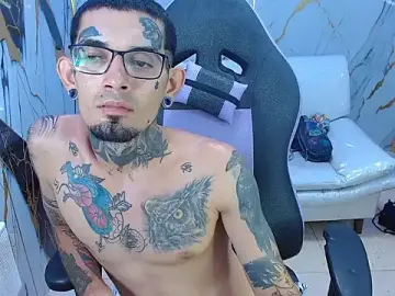 Stripchat Live Porn of Boy_tatto77