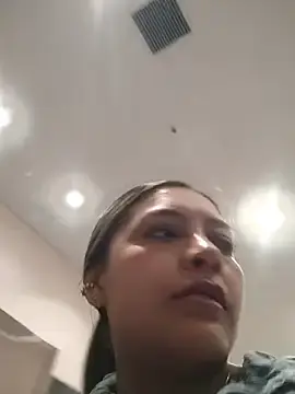 Stripchat Live Sex Cam of alana_69
