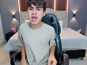 Stripchat Live Porn of Tommy18__