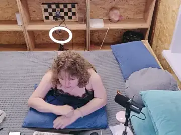 Stripchat Sex Cam of MiniNatalie