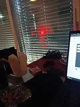 Stripchat Watch Live Sex Cams of Nylonbuebchen