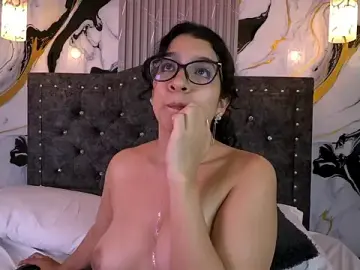 Stripchat Sex Cam of GiaCutee