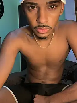Stripchat Live Sex of pretin19cm1