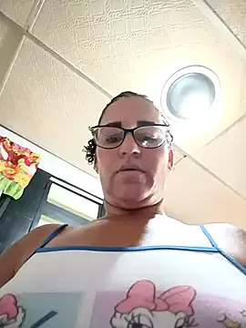 Stripchat Sex Cam of tugordita-hot